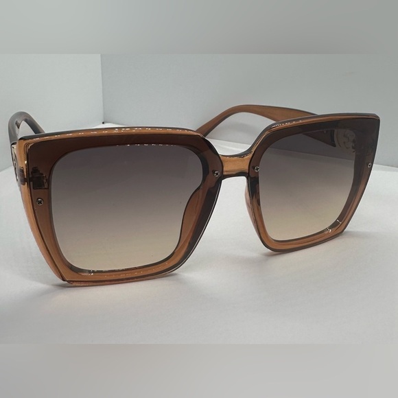 NWT Trendy Oversized Square Brown Gradient Sunglasses | Chic Vintage Style UV400 main image 9